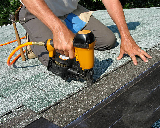 Best Roof Gutter Cleaning  in Richland, WA